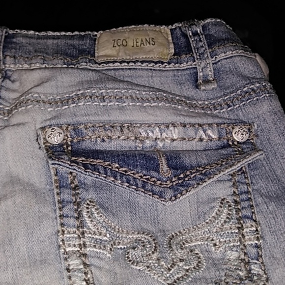ZCO Jean shorts sz 13 long - Picture 2 of 4